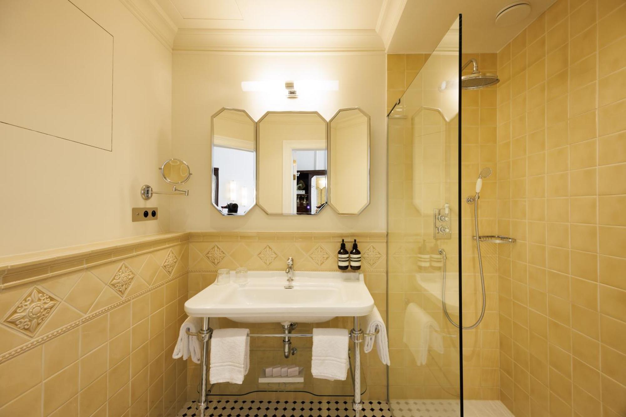 Hotel Fleur De Ville Brussel Buitenkant foto